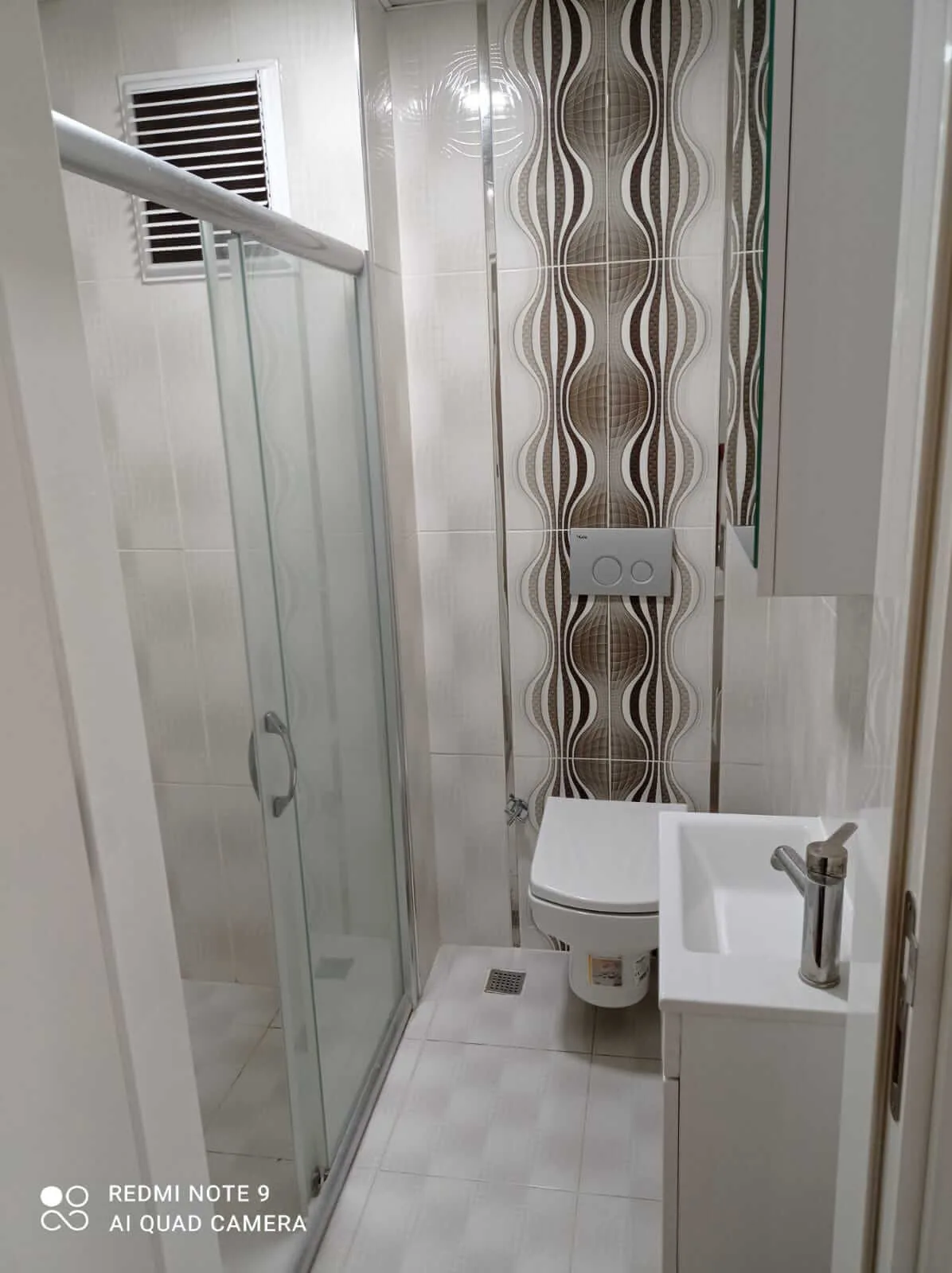 Görükle kız apart duşakabinli ferah banyo
