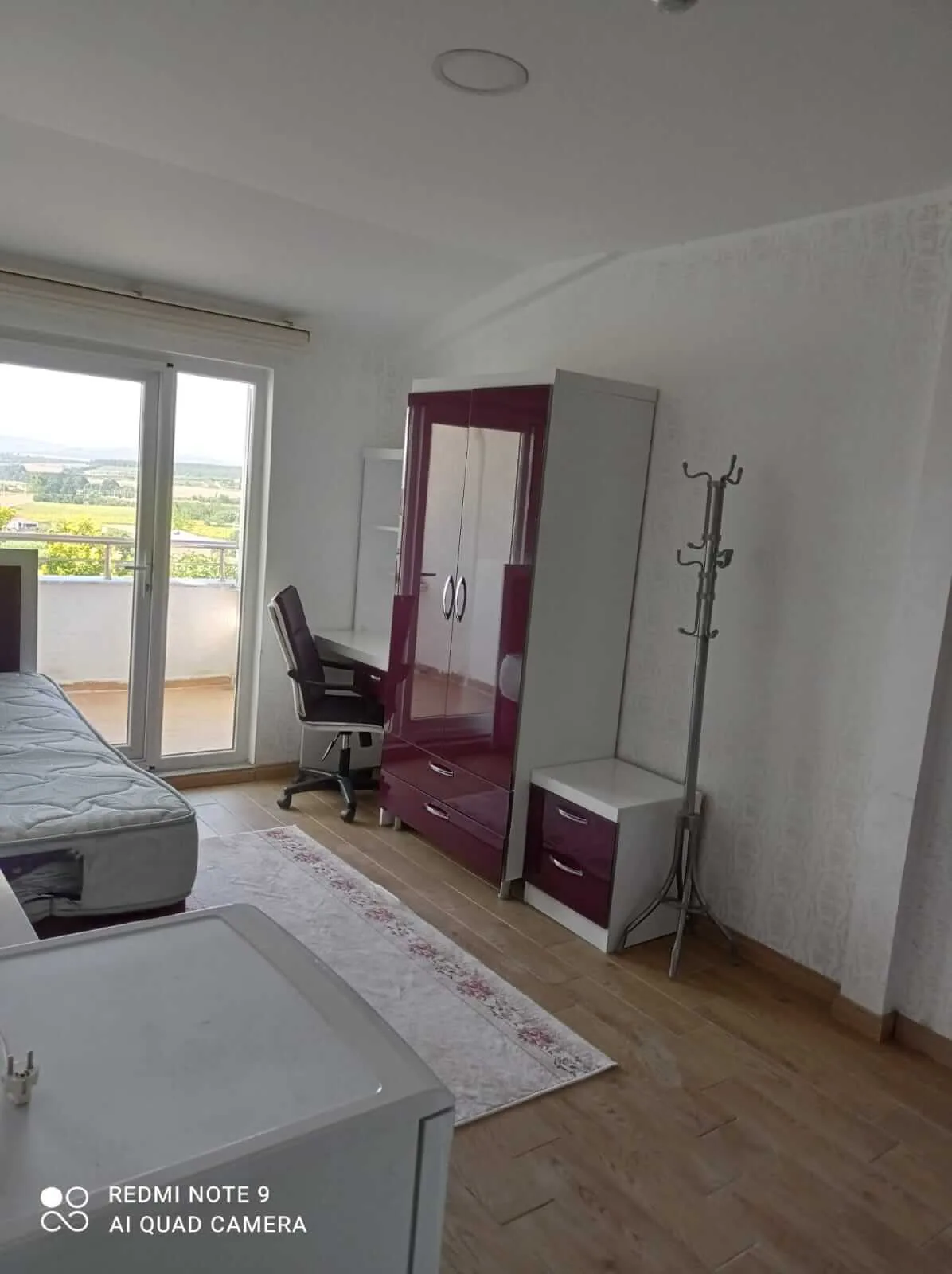 Görükle kız apart tek kişilik ferah oda çalışma masalı ve manzaralı